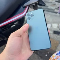 RIFA SE UM IPHONE 11 PRO MAX 256 GB OU UM PIX Mil 800