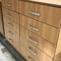 Brechó de móveis usados ⌚🪑🛏️🪟🧱