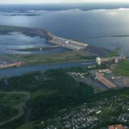 DEMOCRÁTICO