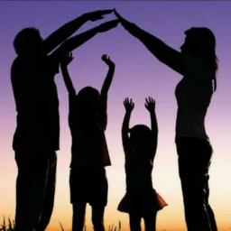 FAMÍLIAS EM ORAÇÃO - 16