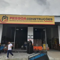Pessoas construções