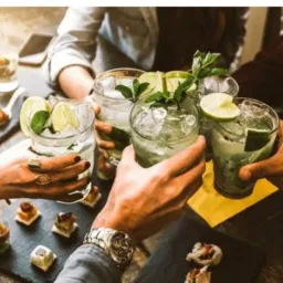 Amigos Leandra trinks🥃🥃🥃