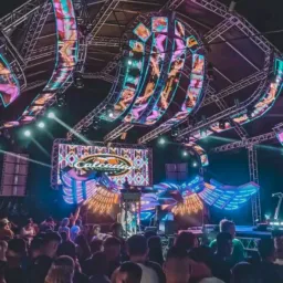 SUPER POP ULTRA LIVE - FESTAS