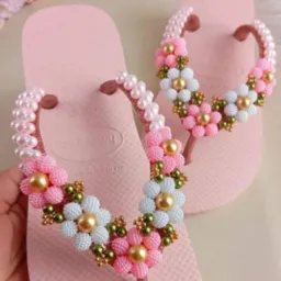 *SANDÁLIAS BORDADAS HAVAIANAS E IPANEMAS*