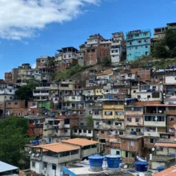 Aqui vc vende aqui vc compra...
