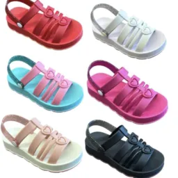 Roupas femininas infantil e calçado
