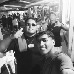 Duelos de figurinhas🥳🥴...