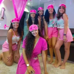 Lá Casa 🏠 das Garotas sérias