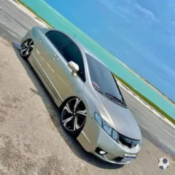 Rolos de carros e motos e peças de ambos