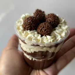 Pronta Entrega Confeitaria Kassiana 🍫