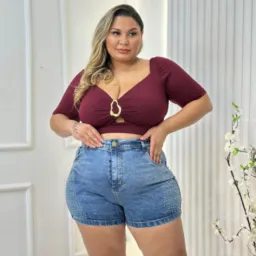 Grupo de Roupas Plus sais