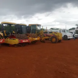 Grupo Donos de caminhões e máquinas para fazer trocas gambiras e vendas