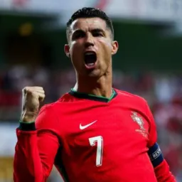MARCANDO DE BALA DO CR7