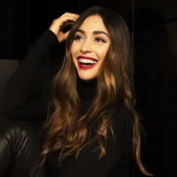 🦋✨👁️‍🗨️Divulga Lindsey Morgan