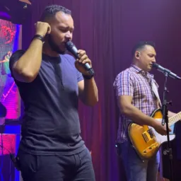 FÃ CLUBE HENRIQUE E MUNIZ
