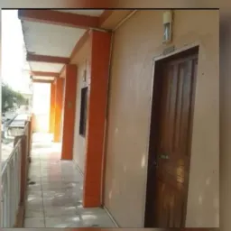 Casa/ou kit net para alugar.