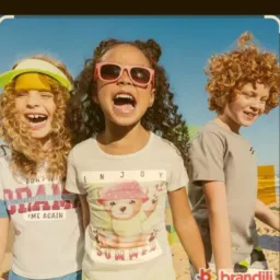 Vitrine dos pequenos 👶👧🩳👗👖👚🥿