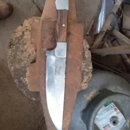 Rifas de facas artesanais com bainha e personalizado com seu nome🔪