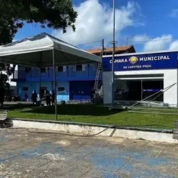 O grupo de notícias de capitão poço