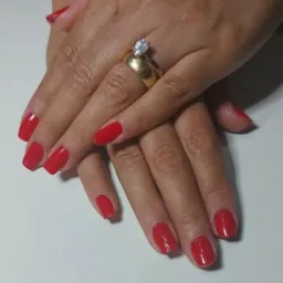 Manicure e cosméticos avon,natura e boticário  e odorata e jequiti