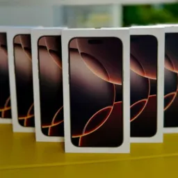Olx dos iPhones somente Celulares