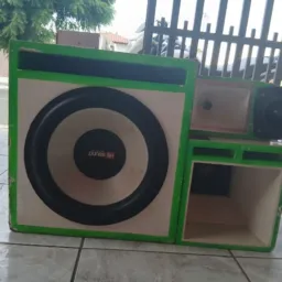 Rifa de um som de carro