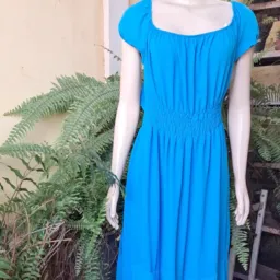 Bazar de roupas usada valor até 20 reais