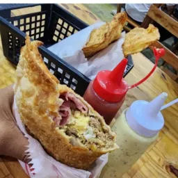 Pastel frito na hora 🥐🌭🍟