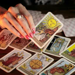 TARÔ 3 CARTAS 1 RESPOSTA
