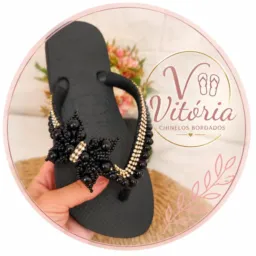 Chinelos bordados