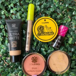 Vendas de maquiagem e cosméticos 💄💋💞 pedido chega em três dias aos nossos clientes 😁