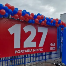 NEGÓCIOS DE CAREIRO CAST