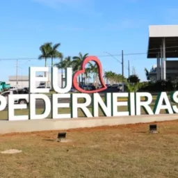 Anúncios Pederneiras