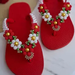 RT chinelos bordados 🩷🥳