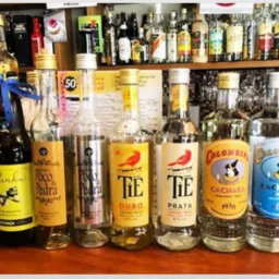 Grupo topado da cachaça bora tomar uma🍻🍺😎