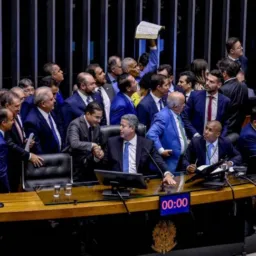 A POLICALHA TUPINIQUIM