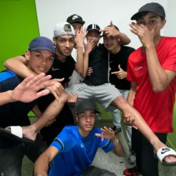 midiadasnike