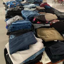 Bazar de Roupas no Vale 👕👗🥼👚