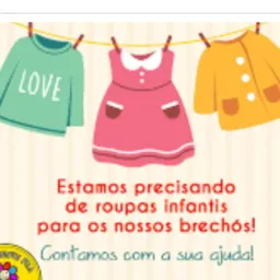 Doação de roupa de criança e sapato