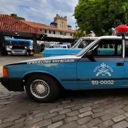 Só veículos antigos