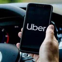 Uber 50% e trampos