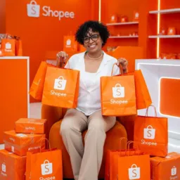 Olá, sou a Gi afiliada da shopee, vamos de achadinhos!