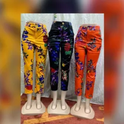 ROUPAS EM ATACADO E DIVERSOS
