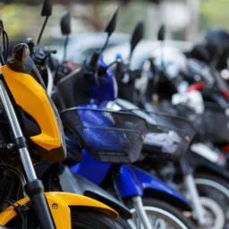Vendo Carro & Motos
