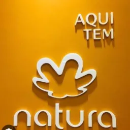COMSULTORA DA NATURA E AVON