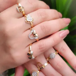 Mylla Revendedora de Joias Folheadas e Roupas da Romance